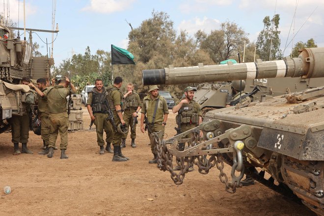 Izraelska vojska se pripravlja na vstop v Gazo. FOTO: Gil Cohen-magen/AFP