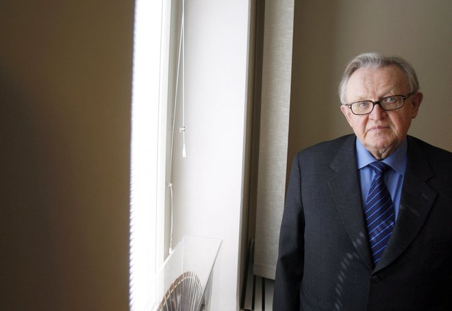 Rešitev, ki jo je Ahtisaari predstavil maja 2007, je bila nekako salomonska: predlagal je samostojnost Kosova, vendar kontrolirano, pod nadzorom Združenih narodov. FOTO: Martti Kainulainen/AFP