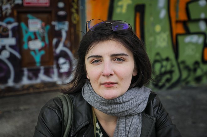 Hana Samec Sekereš (2002) je študentka kulturologije na Fakulteti za družbene vede v Ljubljani.  FOTO: Voranc Vogel