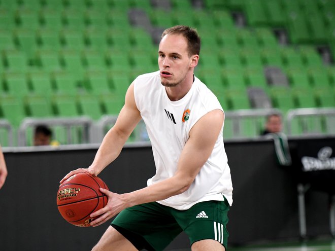 Klemen Prepelič je podpisal pogodbo (vsaj) do konca leta 2023, vse bo odvisno od ponudb iz tujine. FOTO: Tine Ružić/KK Cedevita Olimpija