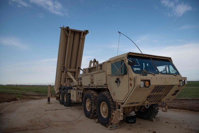 Obrambni minister Lloyd Austin je ukazal namestitev novejših protiraketnih sistemov THAAD in več dobro preizkušenih patriotov na območju Bližnjega in Srednjega vzhoda. FOTO: Cory Payne/AFP