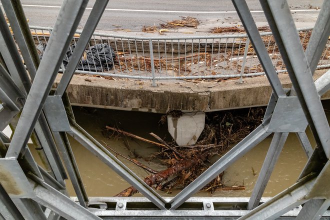 Tokrat potrebujemo inženirji pomoč. FOTO: Črt Piksi