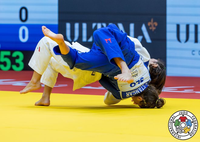 Maruša Štangar je morala v četrtfinalu priznati premoč poznejši zmagovalki, Italijanki Assunti Scutto. FOTO: Gabriela Sabau/IJF