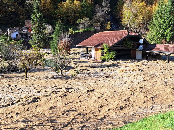 Med najbolj prizadetimi občinami je bilo tudi tokrat Ljubno. Do Rastk spet ni možno priti. FOTO: Špela Kuralt 