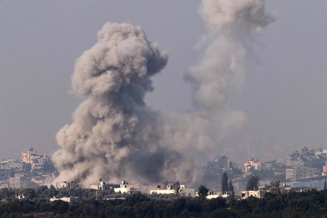 Bombardiarnje Gaze. FOTO: Jack Guez/AFP