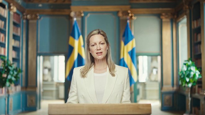 Jodlanje in zvonjenje kravjih zvoncev obvladajo Švicarji, Švedi obožujejo tišino in odsotnost jodlanja, v posnetku razlaga igralka Emma Peters. FOTO: Visit Sweden