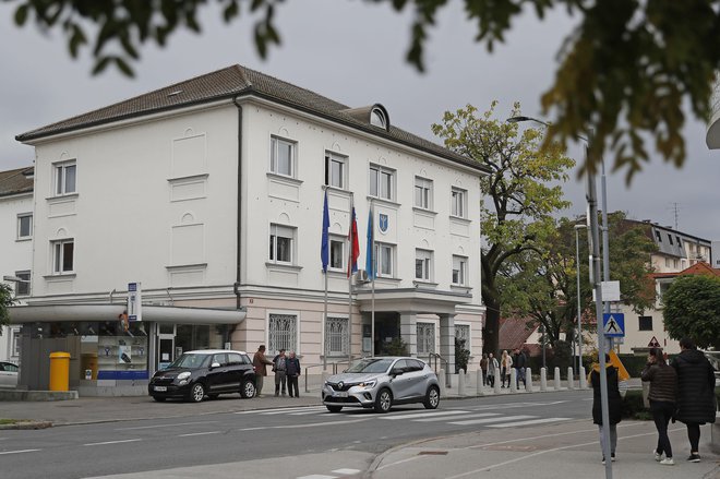 Svoji dragi Občini Domžale (na fotografiji) sporočam, da sem zelo razočaran nad njenimi zadnjimi dejanji. FOTO: Leon Vidic/Delo