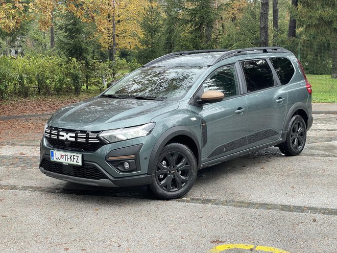 Dacia jogger hybrid 140 bo na slovenskem trgu na voljo kot sedemsedežnik z najvišjo stopnjo opreme extreme. Temu primerna bo tudi cena, 28 tisočakov. FOTO: Blaž Kondža