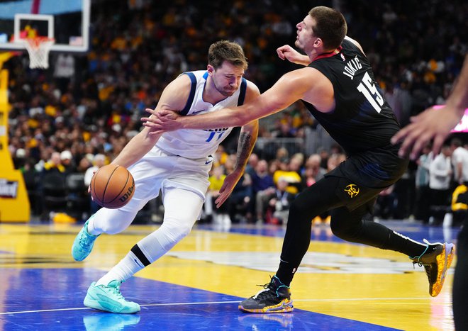 Brez dvobojev mož na moža Nikole Jokića in Luke Dončića ni šlo. FOTO: Ron Chenoy Usa Today Sports Via Reuters Con