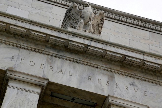 Fed prilagaja denarno politiko glede na prihajajoče podatke o gospodarski aktivnosti, ki še vedno raste nad pričakovanji. FOTO: Jonathan Ernst/Reuters