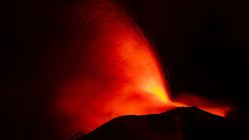 Etna je spet izbruhnila. FOTO: Marco Restivo via Reuters