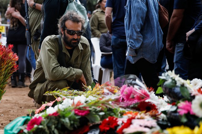 Na pogrebu Matana Meirja. FOTO: Shir Torem/Reuters