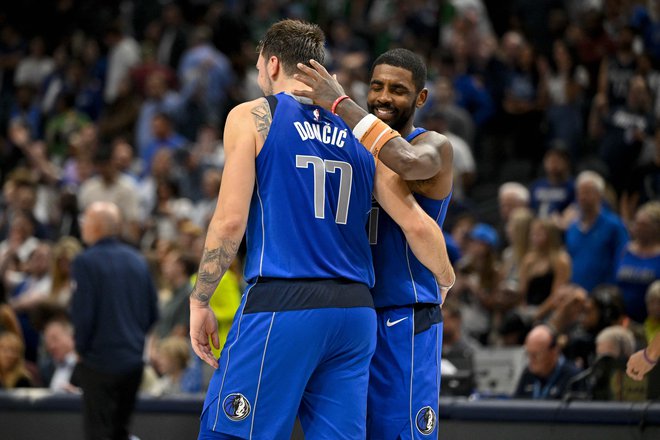 Luka Dončić in Kyrie Irving vse bolj uživata v Dallasovem dresu. FOTO: Jerome Miron/USA Today Sports