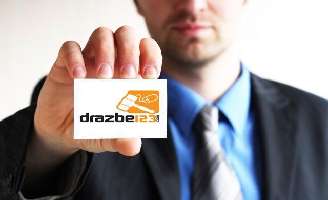Če iščete cenovno ugodne možnosti za nakup nepremičnin ali premičnin, je portal drazbe123.com prava izbira za vas. FOTO: Infodraf