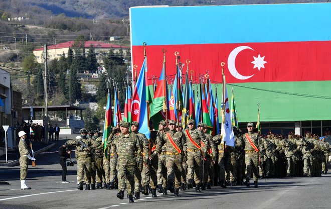 Po mnenju nekaterih analitikov za Baku podpis sporazuma ni zanimiv tudi zato, ker azerbajdžanski ozemeljski apetit z zavzetjem Karabaha ni bil potešen. FOTO: Reuters