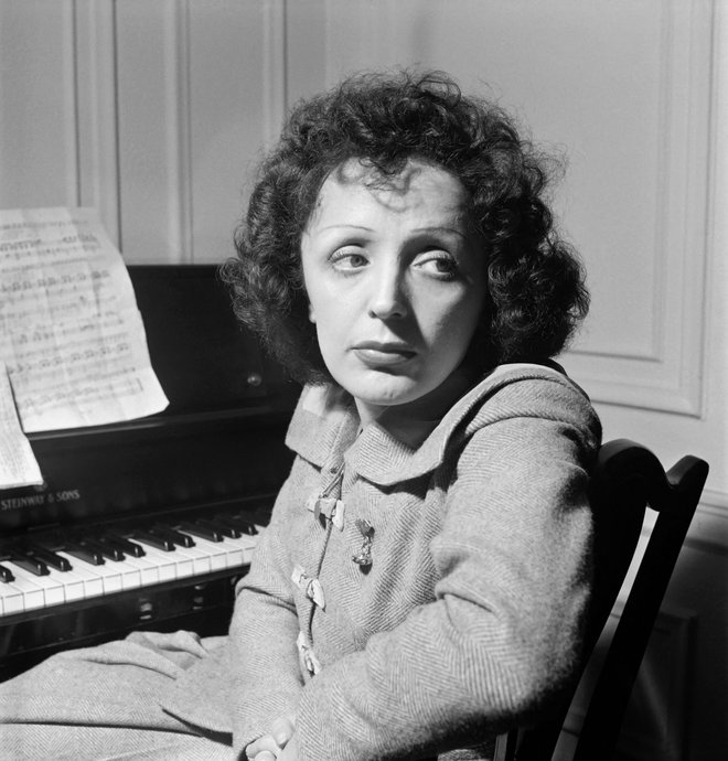 Izvirne posnetke bodo uporabili za največje uspešnice Edith Piaf, film pa bo predstavil tudi doslej neznane vidike pevkinega življenja. FOTO: Eric Schwab/FP