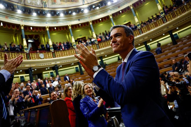 Pedro Sánchez je prestal glasovanje o investituri po za mnoge spornih kupčijah s katalonskimi separatisti. FOTO: Susana Vera/Reuters