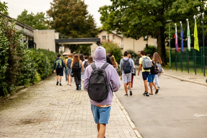 Na področju preprečevanja nasilja med mladimi manjka celosten sistematičen pristop, ki bi vključeval povezovanje ključnih deležnikov pri ozaveščanju, na ravni preventive in odzivanja na nasilje, meni dr. Živa Humer z Mirovnega inštituta. Foto Črt Piksi