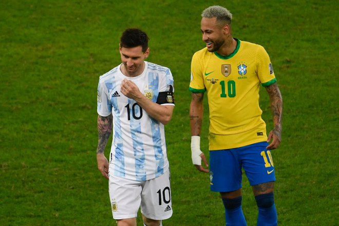 Lionel Messi ima prijetne spomine na Maracano, kjer ga drevi ne bo pričakal nekdanji soigralec Neymar (desno). FOTO: Mauro Pimentel/AFP