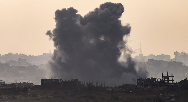 Izraelske sile bombardirajo Gazo. FOTO: John Macdougall/AFP