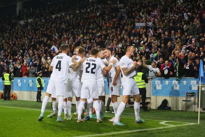 Po 24 letih gre slovenska nogometna reprezentanca na zmenek z najboljšimi reprezentancami v Evropi. FOTO: Dejan Javornik/Delo