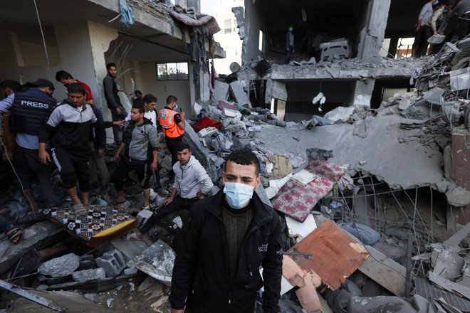 Uničenje izraelskem letalskem napadu na Rafo. Foto: Ibraheem Abu Mustafa/Reuters