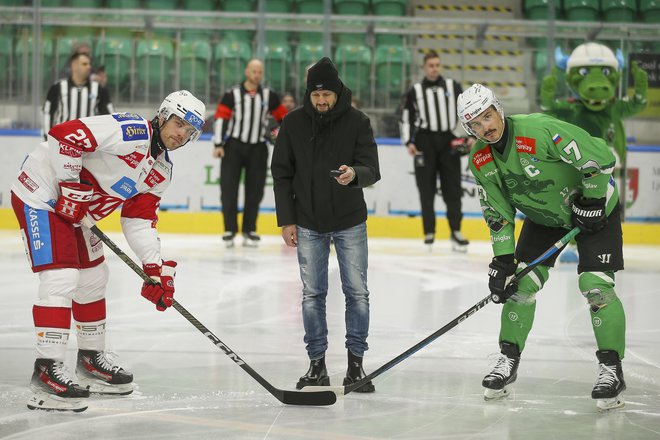 Tako je za tivolski uvod plošček vrgel Dejan Kontrec. FOTO: Jože Suhadolnik/Delo