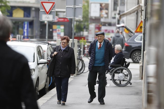 Ena od točk za pokojninsko reformo bo tudi iskanje formule indeksacije, s katero bodo pokojnine ohranjale dejansko vrednost. Predlog je, da bi bolj upoštevali inflacijo. FOTO: Leon Vidic/Delo