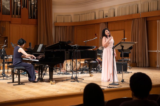 Na tretjem koncertu sta se predstavili sopranistka Agata Zubel in pianistka Če Um Kim. FOTO: Katja Kodba