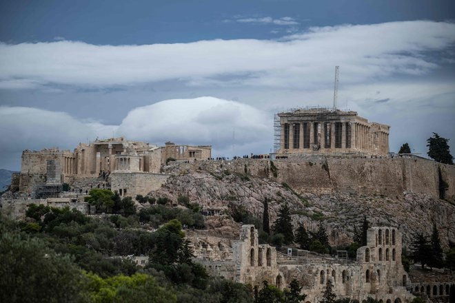 Umetnine, ki jih je škotski grof pred več kot 200 leti odnesel z Akropole, lahko še danes hitro zaostrijo odnose med Grčijo in Veliko Britanijo. FOTO: Angelos Corcinis/AFP