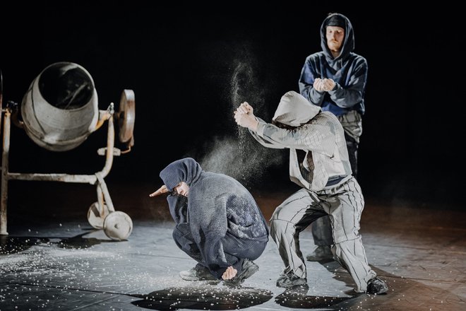 V drugem festivalskem sklopu je navdušil mladi avstrijski kolektiv Hungry Sharks. FOTO: Christine Miess