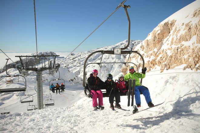 Mnogi, ki poznamo Kanin in pripadajoča smučišča, vemo, koliko smučarskih užitkov in doživetij nudi to naše najvišje ležeče visokogorsko smučišče. FOTO: Jure Eržen