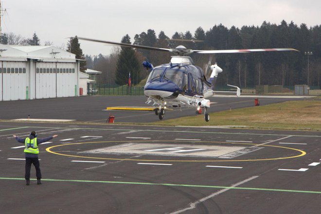 Po dobavi bodo stekli postopki za vzpostavitev plovnosti, predvidoma v januarju pa bi helikopter lahko uporabljali v operativnih nalogah. FOTO: Slovenska Policija