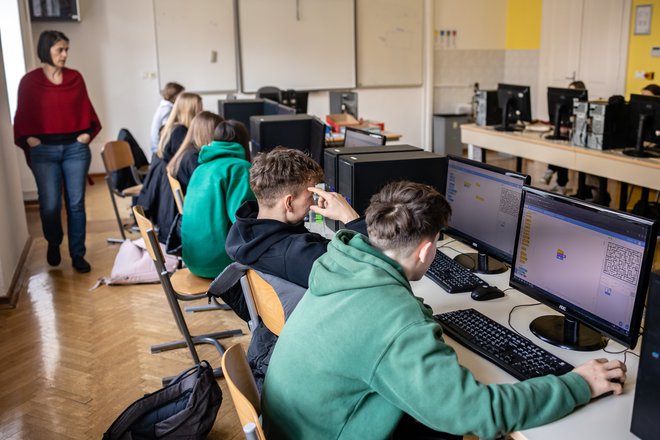 Mednarodno raziskavo Pisa so na šolah opravili lani spomladi, zbiranje podatkov je bilo v celoti izvedeno na računalnikih. FOTO: Črt Piksi