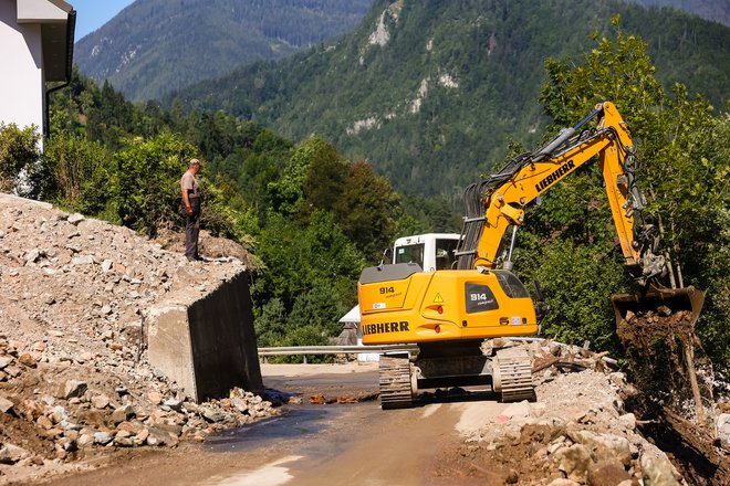 Sanacija poplav na Koroškem. FOTO: Črt Piksi/Delo