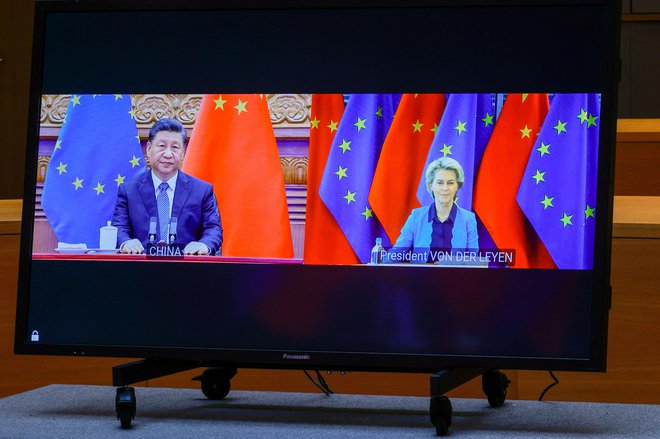 Vrhunsko srečanje EU in Kitajske bo končno potekalo v živo, potem ko je bilo trikrat zgolj virtualno. FOTO: Reuters