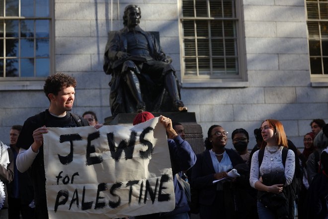 Številni judovski in drugi donatorji napovedujejo konec doslej velikodušnega podarjanja denarja ameriškim univerzam. FOTO: Reuters