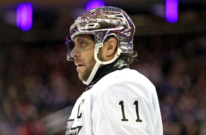 »Proti koncu tekme so nam moči že pošle,« je po drugem porazu v New Yorku povedal kapetan Los Angeles Kings Anže Kopitar.. FOTO: Danny Wild/Usa Today Sports Via Reuters Con