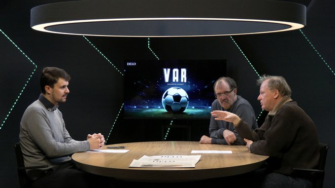 Nejc Grilc, Siniša Uroševič in Gorazd Nejedly v 13. epizodi podkasta VAR. FOTO: Marko Feist