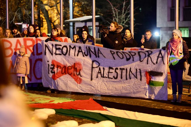 Shod v podporo Palestini. FOTO: Črt Piksi