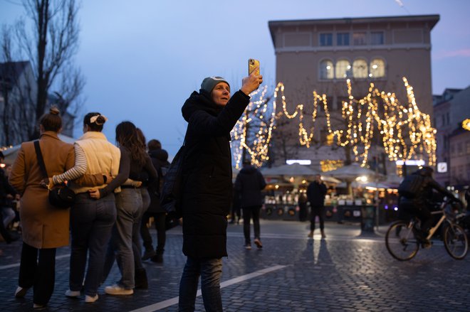 Najbolj obiskane turistične točke so Ljubljanski grad, staro mestno jedro, mestna tržnica, Prešernov trg in park Tivoli. FOTO: Voranc Vogel/Delo