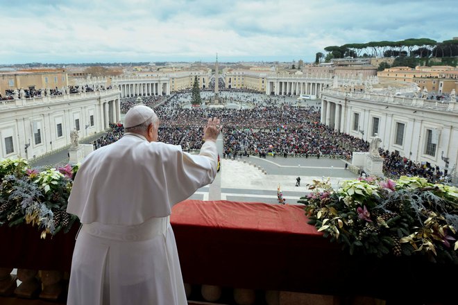 Papež Frančišek: »Naj se končata podžiganje nasilja in sovraštva.« FOTO: Reuters