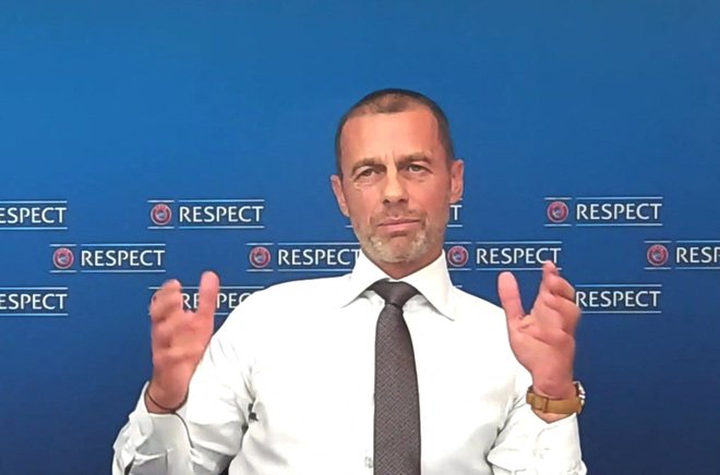 Predsednik Uefe Aleksander Čeferin med nedavno spletno novinarsko konferenco, na kateri so se zbrali nogometni deležniki in zavrnili superligo. FOTO: Reuters