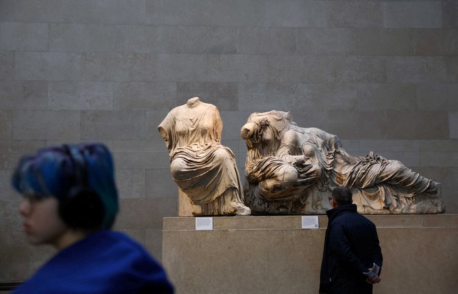 Britansko stališče ostaja, da so bili kipi leta 1816 od obubožanega lorda Elginskega kupljeni po takrat veljavnih zakonih in da pripadajo Veliki Britaniji. FOTO: Hannah McKay/Reuters
