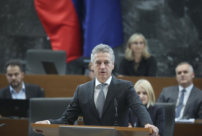 Robert Golob je izpostavil skupno odgovornost za varno in spodbudno okolje, v katerem bodo lahko otroci razvijali ustvarjalnost in samostojnost. FOTO:Jože Suhadolnik/Delo