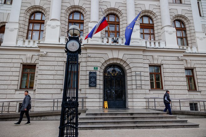 Ustavno sodišče je ugotovilo, da je ureditev plač sodnikov v nasprotju z načeli sodniške neodvisnosti in delitve oblasti. FOTO: Črt Piksi