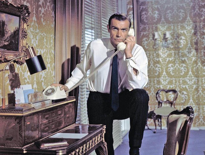 S posebnim opozorilom sta opremljena dva filma, v katerih je Jamesa Bonda igral Sean Connery. FOTO: promocijsko gradivo