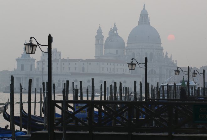V Benetkah bodo današnjo obletnico proslavili s številnimi dogodki, med njimi bo osrednja velika razstava, ki jo bo pripravila Fundacija Civic Museums of Venezia. FOTO: Alessandro Bianchi/Reuters