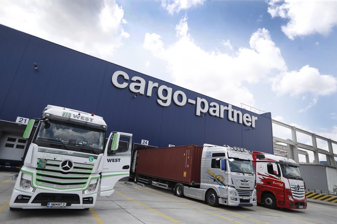 Cargo-partner je lani za svoje stranke pretovoril za 18.000 TEU kontejnerjev. FOTO: Leon Vidic/Delo