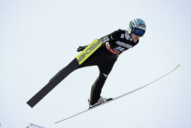 Japonska smučarska skakalka Juki Ito je bila najbolje razpoložena na uradnem treningu v Saporu. FOTO: Antti Hamalainen/Reuters